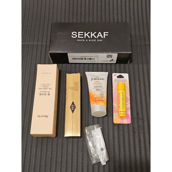 New make up skincare lot , includes everything shown - Picture 1 of 1